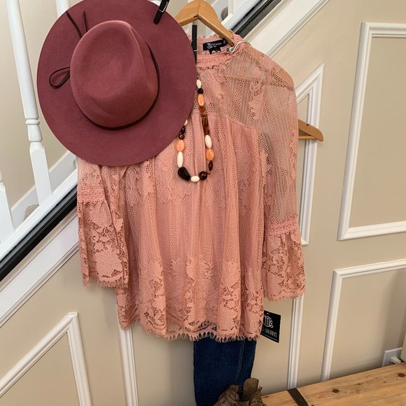 Pink Lace Blouse Miss Chevious Brand - Picture 1 of 6